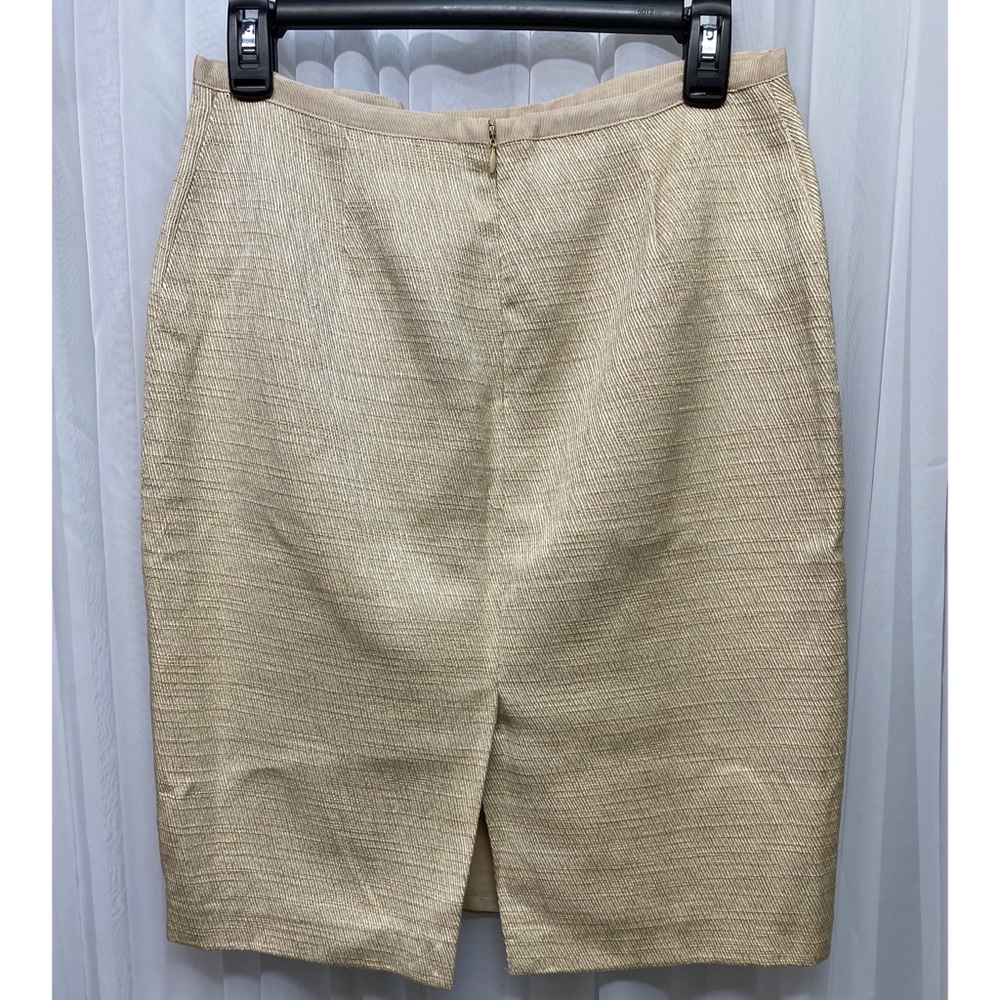 NY&C beige skirt, NWT! Size 4